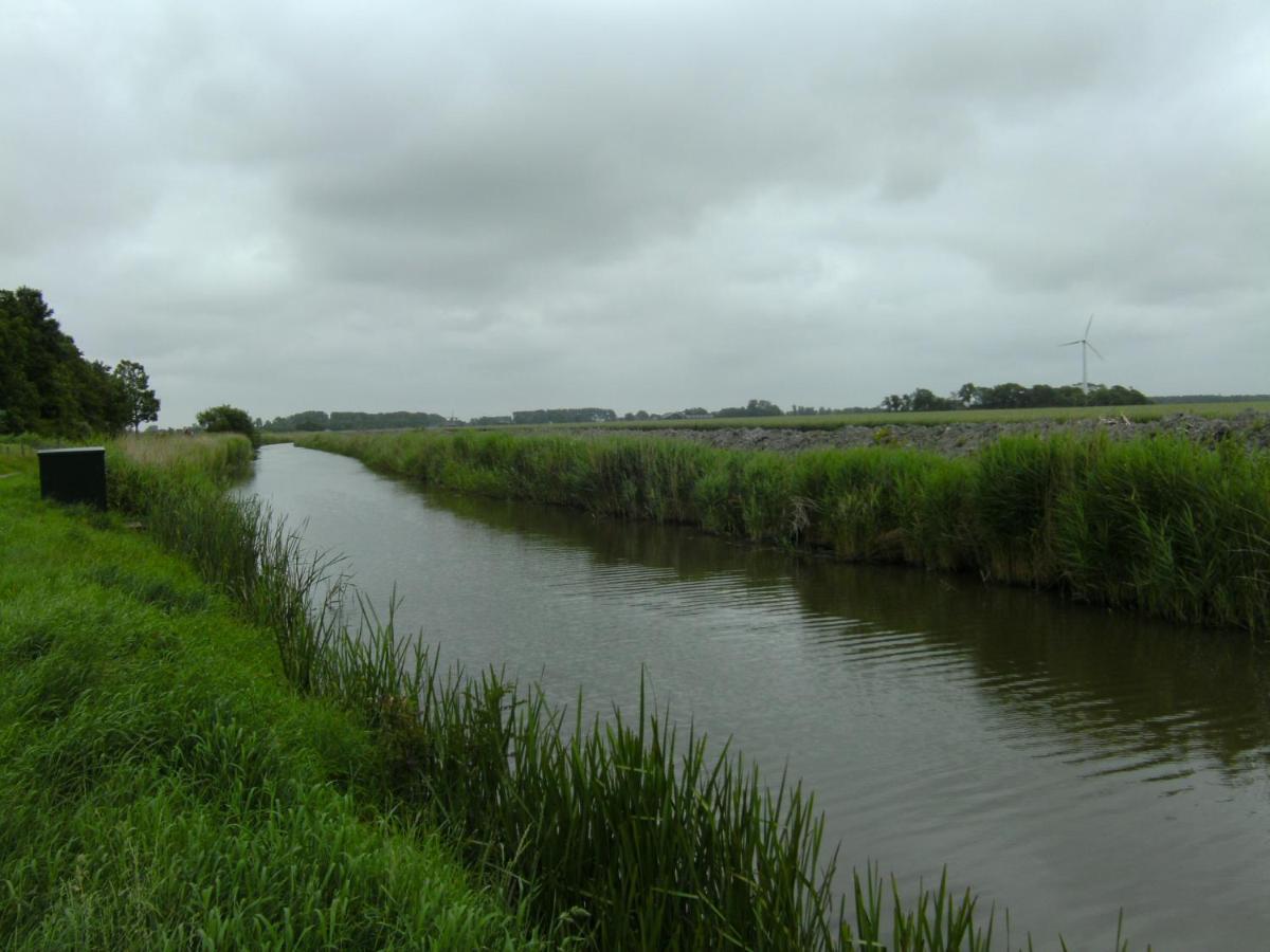 Vakantiehuis 'T Laaisterplakky Zonder Drempels Oude Bildtzijl Exteriör bild